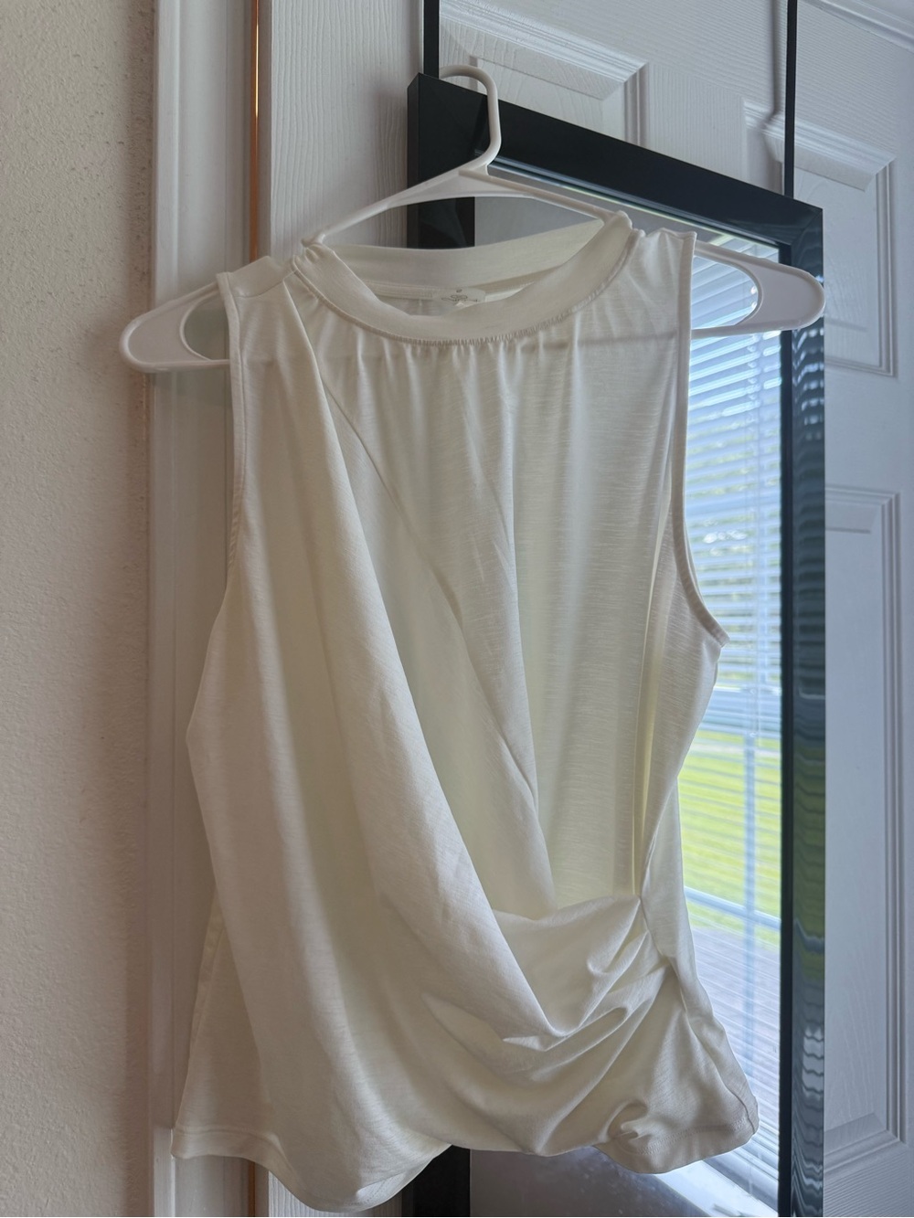 CALIA by Carrie Underwood Cream Sleeveless Draped Front Top